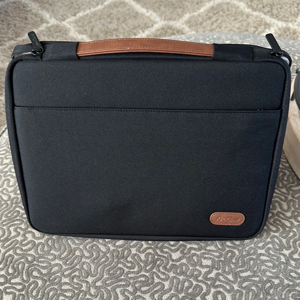 Laptop case. - Picture 4 of 4